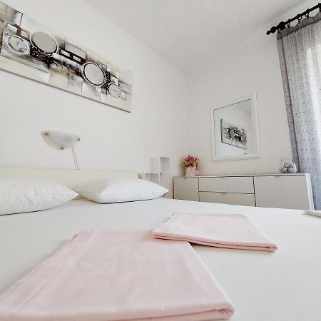 Apartment Eli Pag Town Extérieur photo