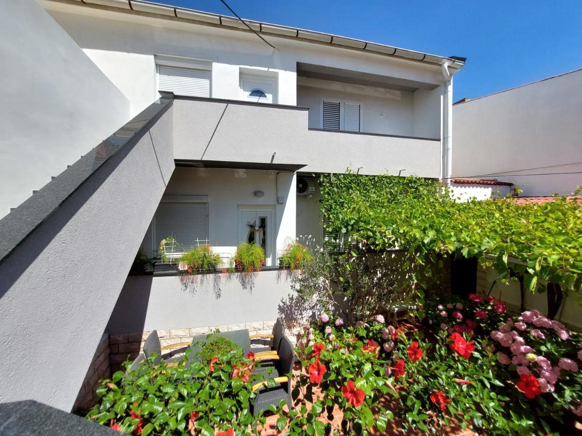 Apartment Eli Pag Town Extérieur photo