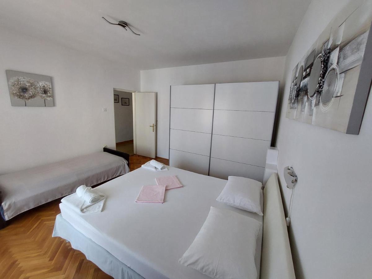Apartment Eli Pag Town Extérieur photo